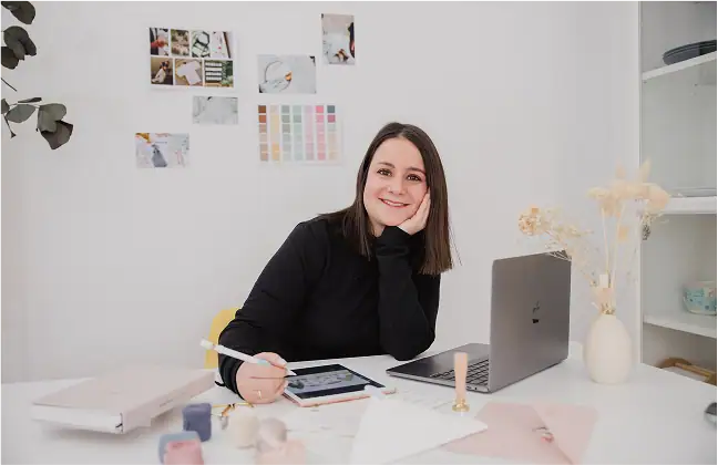 Clara Iglesias, fundadora de Esencia Creativa Estudio